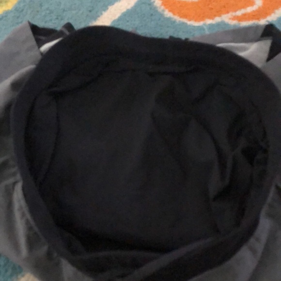 Lululemon Men’s Short Medium - Picture 5 of 6